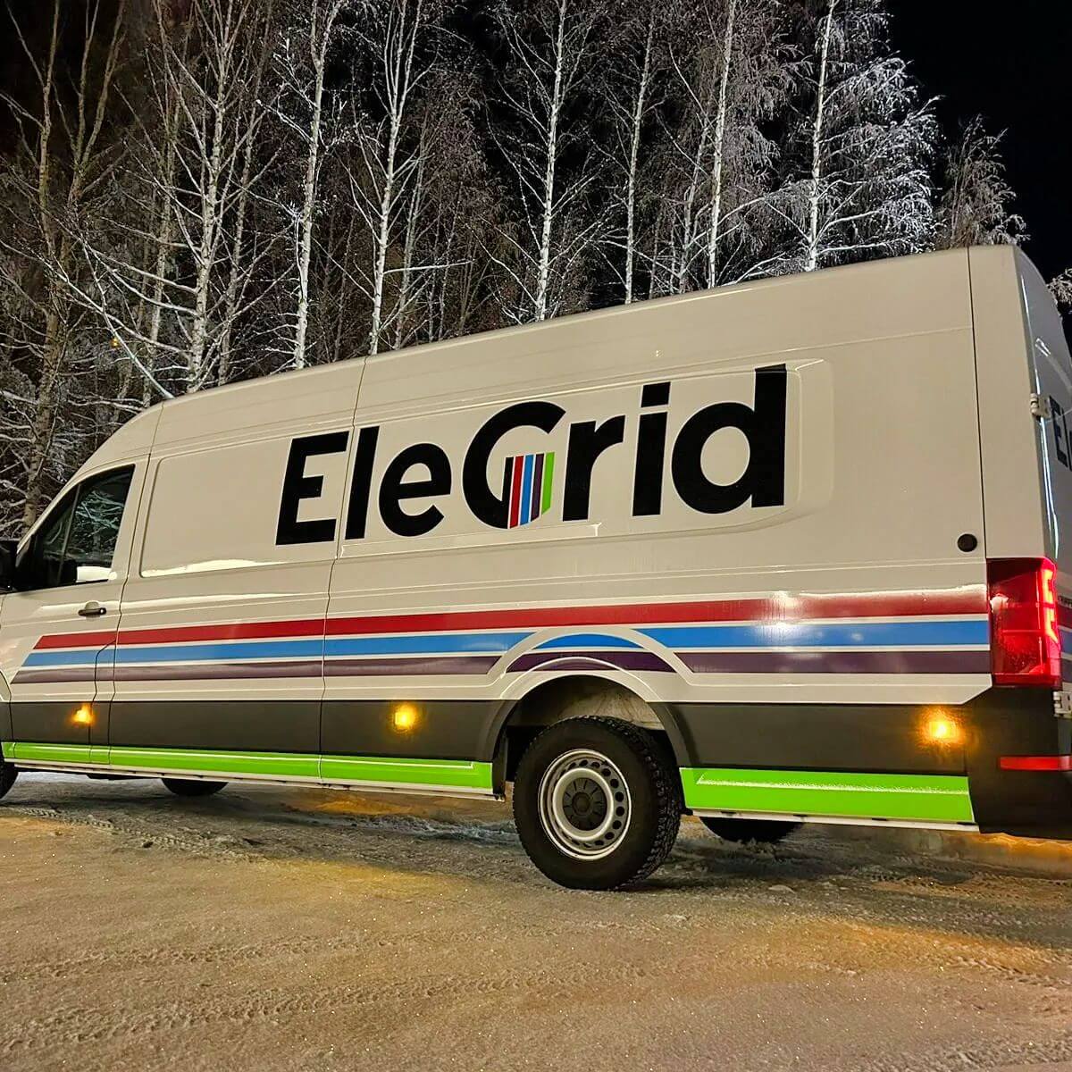 Teippaukset yrityksen autoon